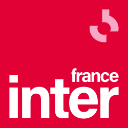 Logo officiel de la station de radio publique France Inter sur fond rouge.